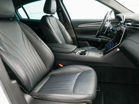 Used 2024 Maserati Grecale GT image 30