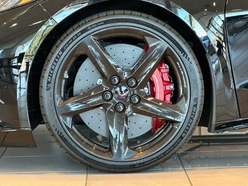 New 2025 Chevrolet Corvette E-Ray image 21
