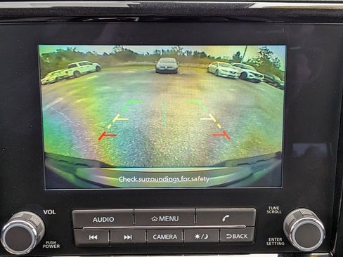 Used 2024 Nissan Frontier SV w/ Tow Package RWD image 26