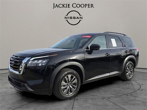 Certified 2024 Nissan Pathfinder SV image 1