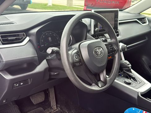 Certified 2025 Toyota RAV4 XLE AWD/4WD image 11