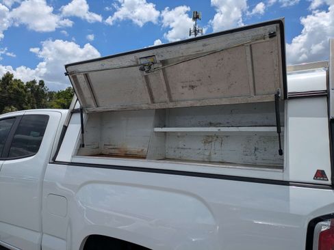 Used 2022 GMC Canyon Elevation RWD image 15