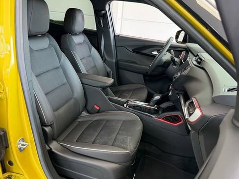 Used 2023 Chevrolet TrailBlazer RS FWD image 17