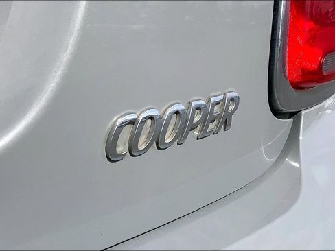 Used 2018 MINI Cooper 4-Door Hardtop image 7