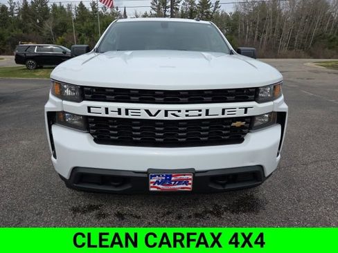 Used 2020 Chevrolet Silverado 1500 Custom w/ Custom Value Package AWD/4WD image 3