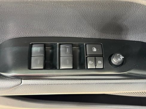 Used 2026 Toyota Camry SE w/ Convenience Package FWD image 15