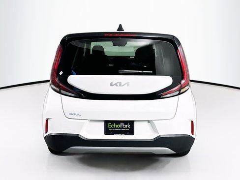 Used 2025 Kia Soul LX w/ LX Technology Package FWD image 7