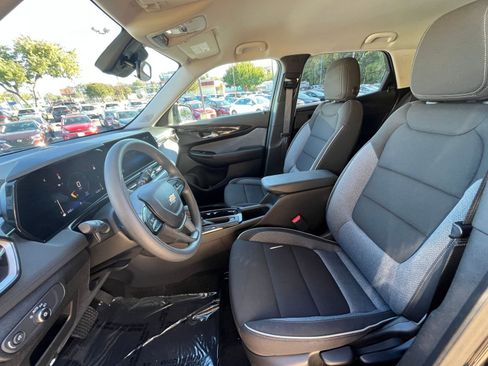 Used 2025 Chevrolet TrailBlazer LT image 23