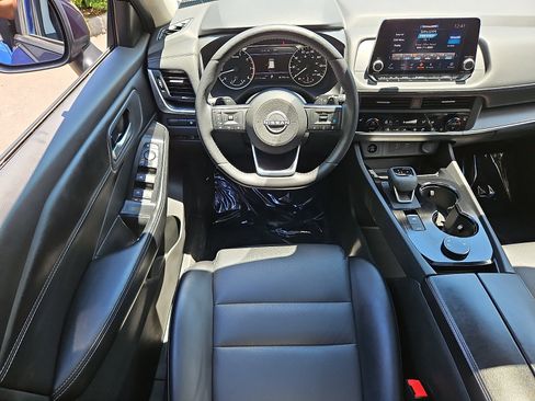 Certified 2024 Nissan Rogue SV w/ SV Premium Package AWD/4WD image 11