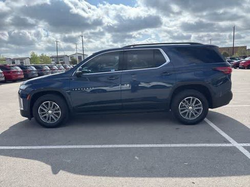 Used 2022 Chevrolet Traverse LT w/ LPO, Cargo Package image 2