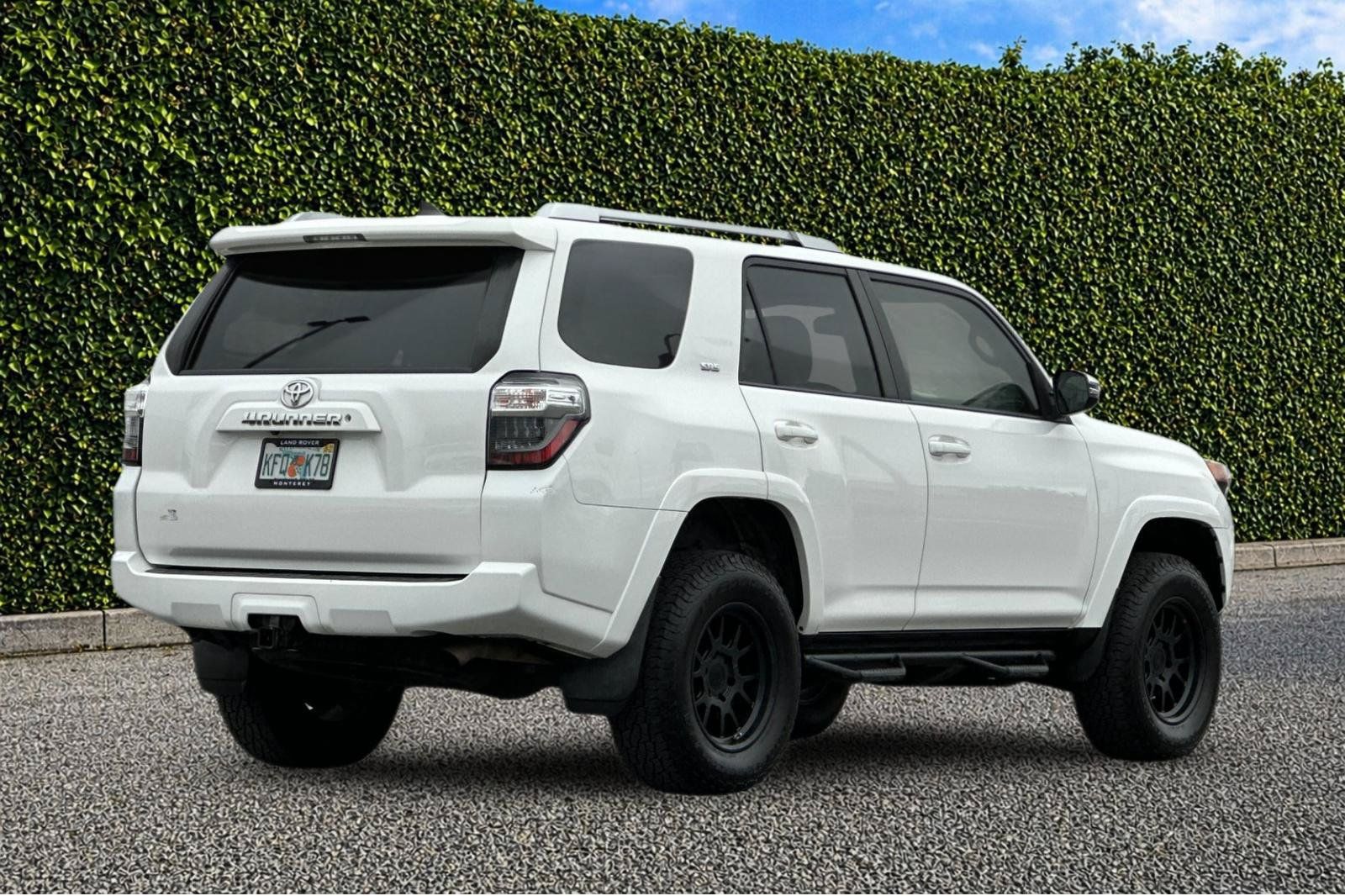 Used 2016 Toyota 4Runner SR5 Premium RWD image 4