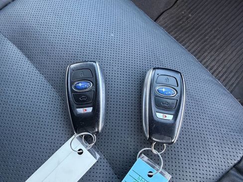 Used 2017 Subaru Outback 3.6R Limited AWD/4WD image 37