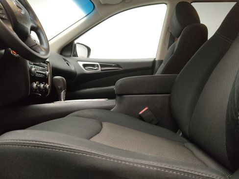 Used 2017 Nissan Pathfinder S FWD image 17