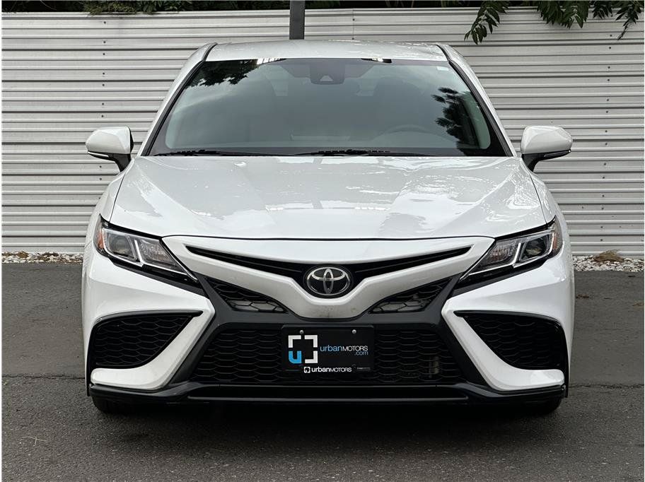 Used 2023 Toyota Camry SE FWD image 7