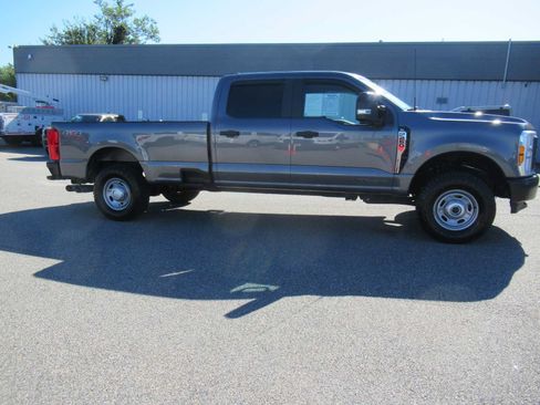 Used 2024 Ford F250 XL w/ XL Off-Road Package AWD/4WD image 4