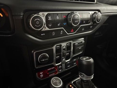 Used 2024 Jeep Wrangler Unlimited Rubicon w/ XTREMEE 35" Tire Package image 19