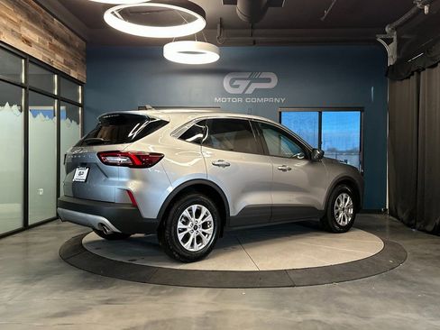 Used 2023 Ford Escape Active image 3