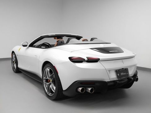 Certified 2024 Ferrari Roma Spider image 62