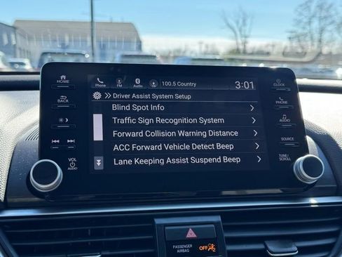 Used 2020 Honda Accord EX image 29