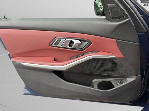 Used 2022 BMW 330i Sedan w/ Driving Assistance Package image 14