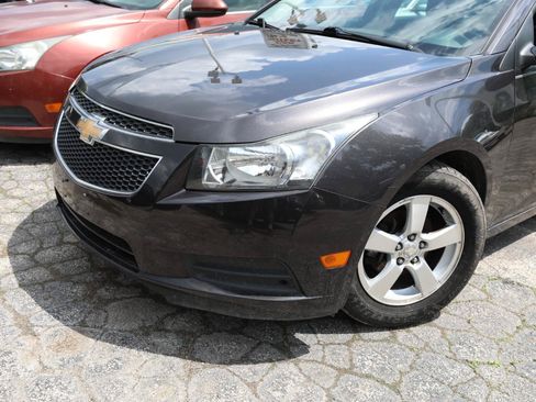 Used 2014 Chevrolet Cruze LT FWD image 2