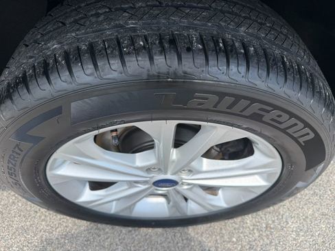 Used 2018 Ford Escape SE w/ SE Sync 3 Package AWD/4WD image 10
