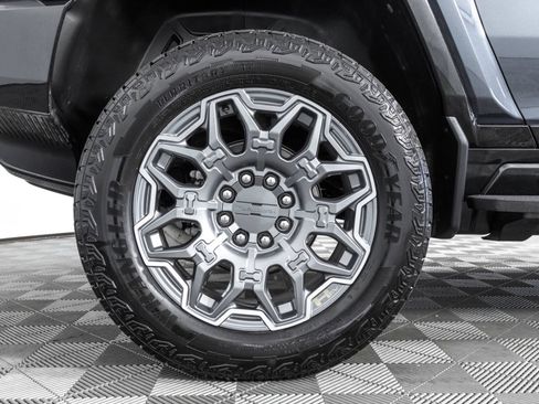 Used 2025 GMC Hummer EV 3X AWD/4WD image 46