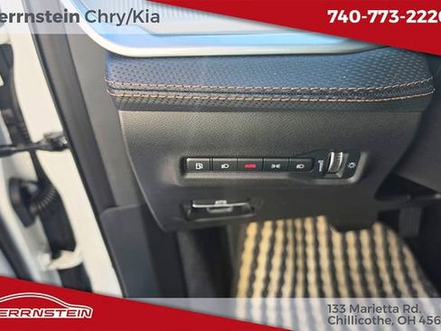 Used 2026 Jeep Cherokee Limited AWD/4WD image 21