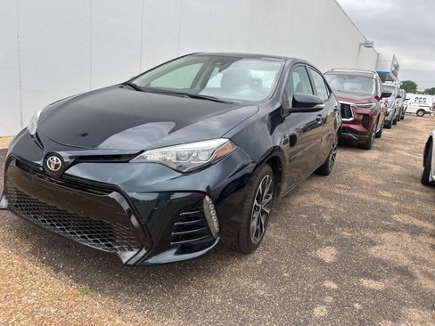 Used 2018 Toyota Corolla SE FWD image 1