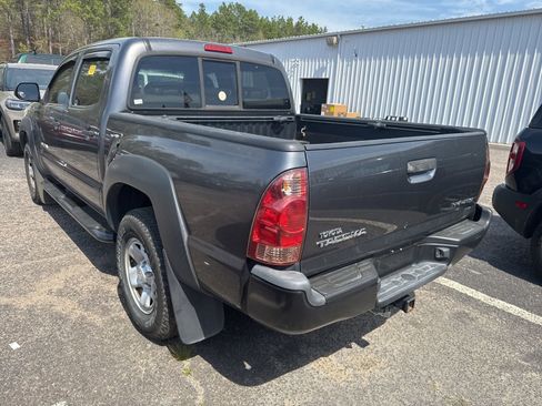 Used 2015 Toyota Tacoma PreRunner w/ Convenience Package image 5