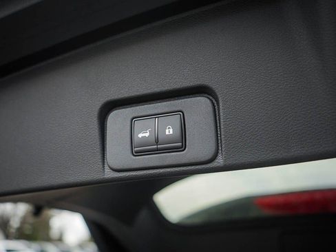 New 2026 Nissan Rogue Platinum image 9