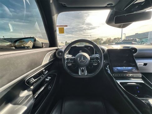 Used 2022 Mercedes-Benz SL 63 AMG 4MATIC image 17