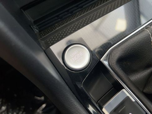 New 2026 Volkswagen Taos SE image 26