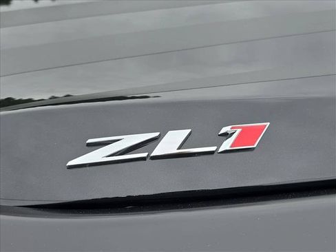 Used 2022 Chevrolet Camaro ZL1 RWD image 26