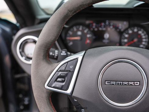 Used 2019 Chevrolet Camaro ZL1 RWD image 31