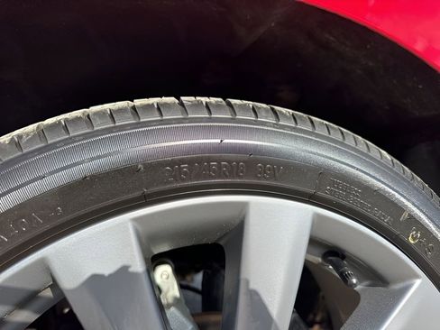 Used 2025 MAZDA MAZDA3 s image 31