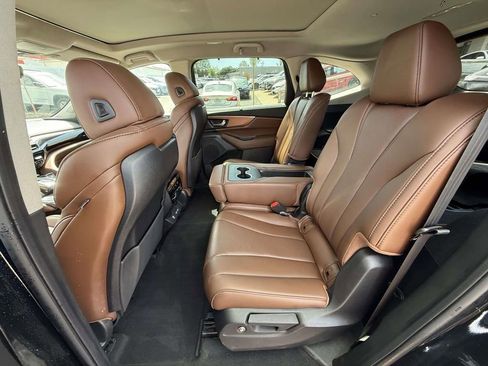 Certified 2024 Acura MDX FWD w/ Technology Package image 15
