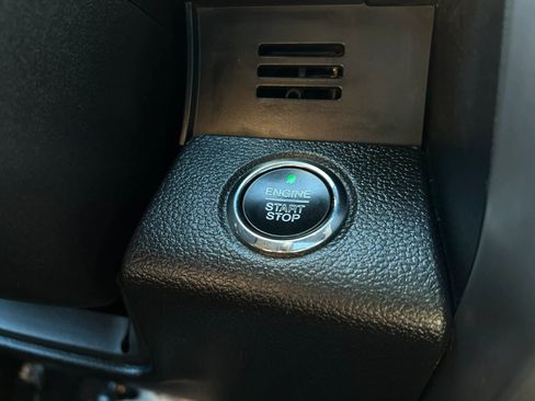 Used 2019 Ford F150 Platinum w/ Equipment Group 701A Luxury AWD/4WD image 19
