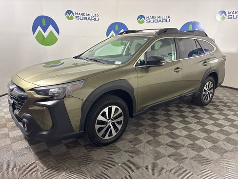 Used 2023 Subaru Outback Premium AWD/4WD image 3