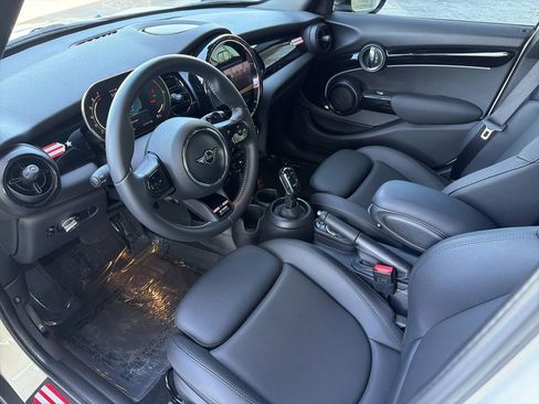Used 2023 MINI Cooper S FWD image 9