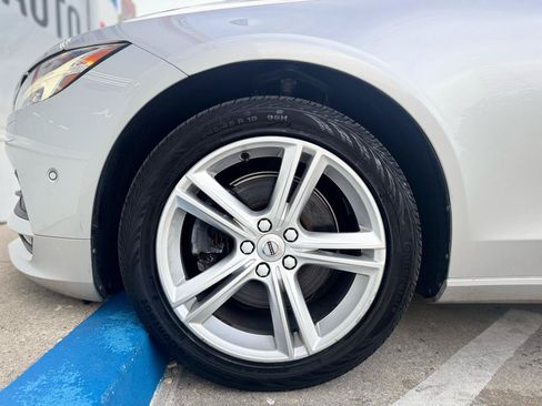 Used 2018 Volvo S90 T5 Momentum w/ Convenience Package AWD/4WD image 21