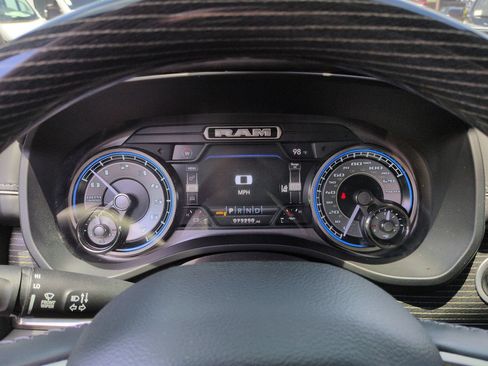 Used 2020 RAM 1500 Limited RWD image 28