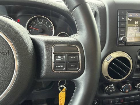 Used 2017 Jeep Wrangler Unlimited Sport w/ Quick Order Package 24S AWD/4WD image 33