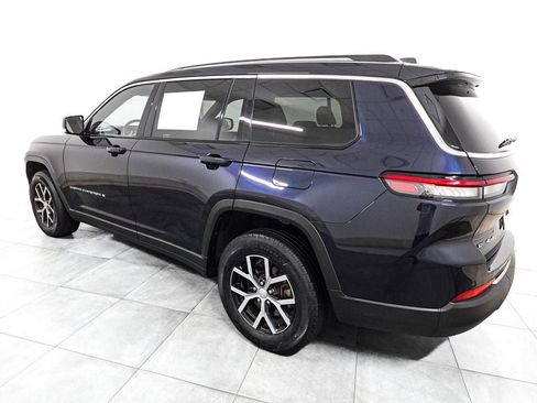 Used 2023 Jeep Grand Cherokee L Limited AWD/4WD image 5