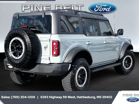 Certified 2023 Ford Bronco Outer Banks w/ Sasquatch Package image 11