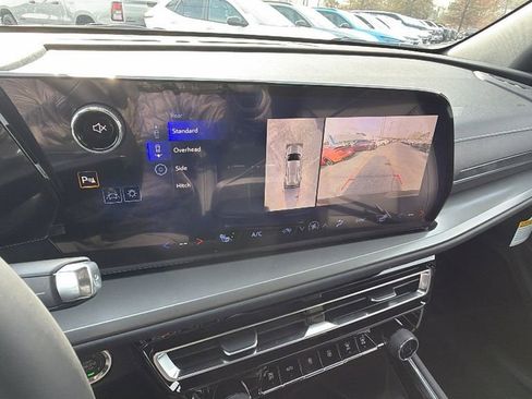 New 2026 Chevrolet Traverse LT image 25