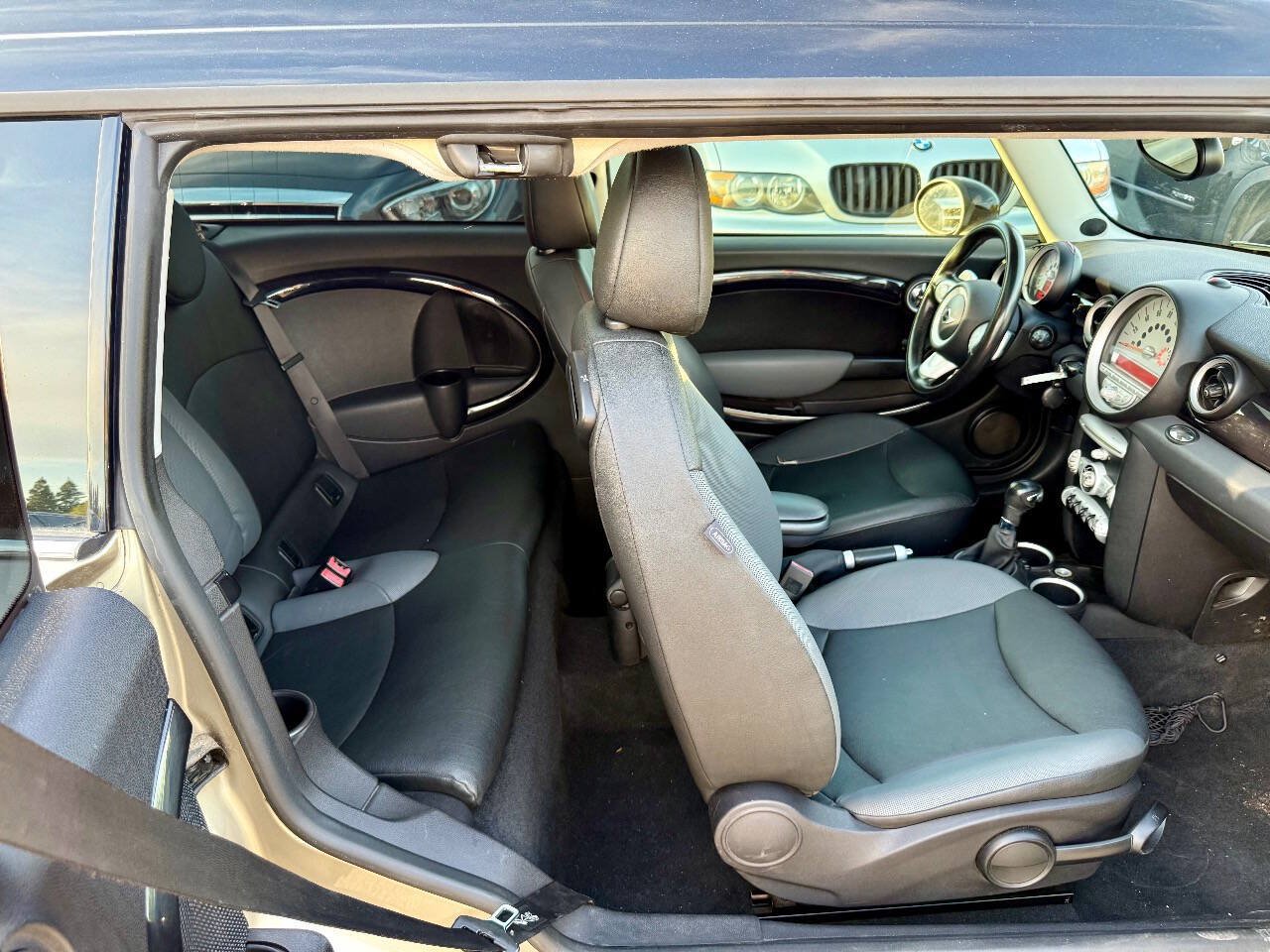 Used 2009 MINI Cooper Clubman Hardtop FWD image 16