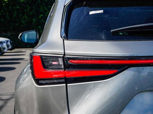 Used 2023 Lexus NX 350 image 9