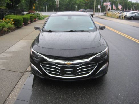 Used 2020 Chevrolet Malibu LS FWD image 3