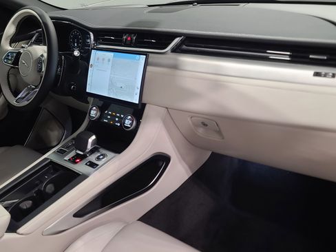 New 2026 Jaguar F-PACE R-Dynamic S AWD/4WD image 4